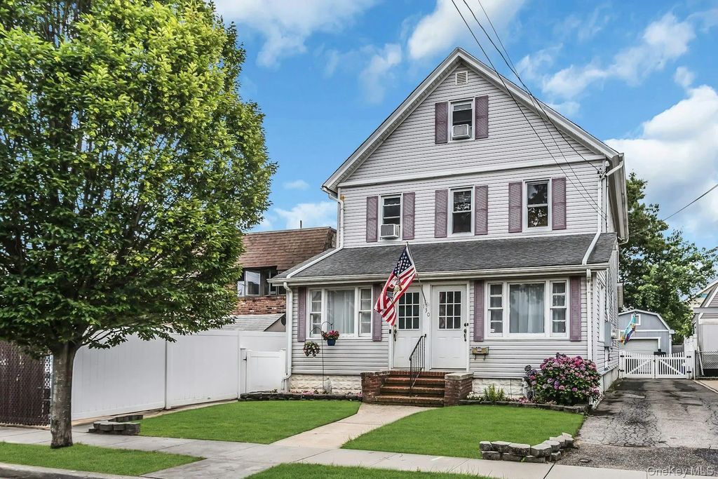 130 E Fairview Avenue, Valley Stream