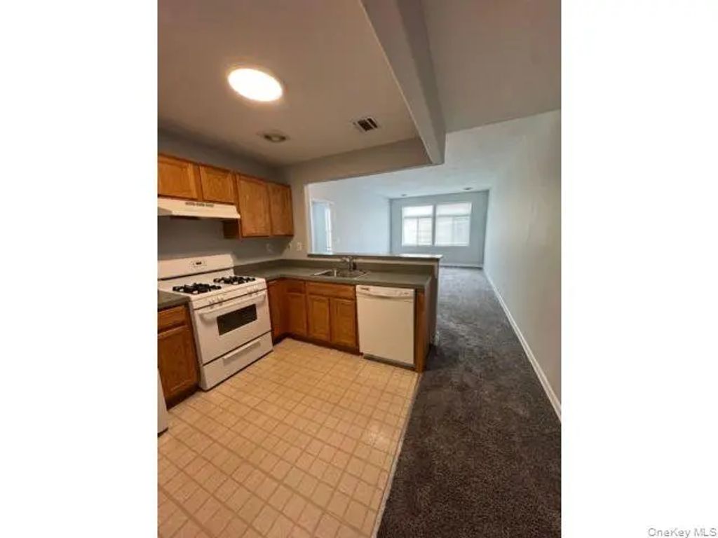 7303 Arverne Mews Drive, Arverne