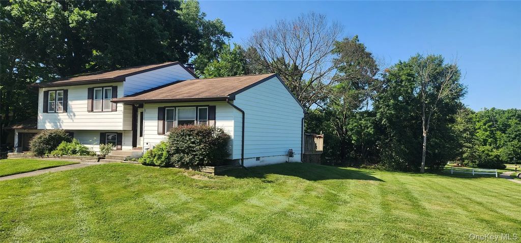 13 Amy, Blooming Grove
