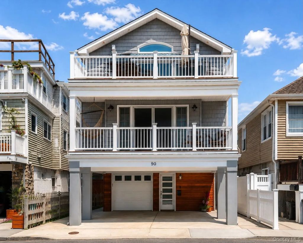 90 Alabama Street, Long Beach