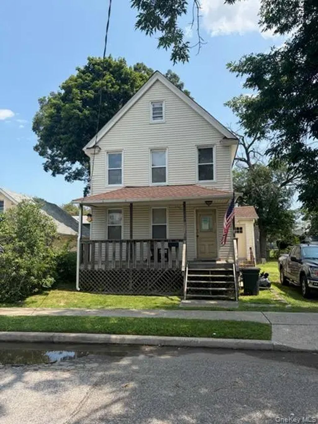 16 Star Place, Freeport
