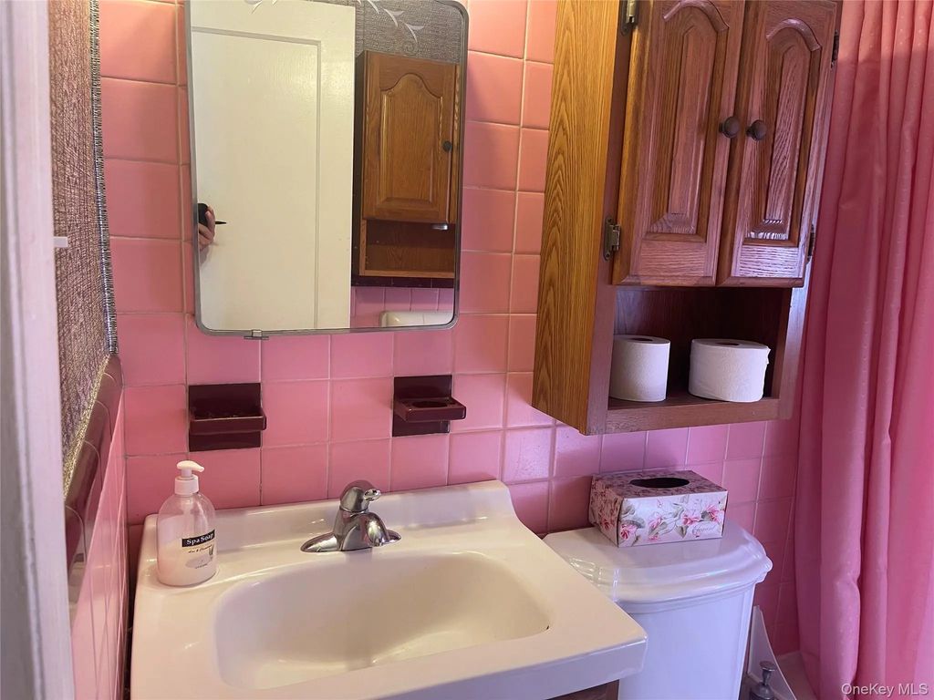 8910 221st Place, Queens Village