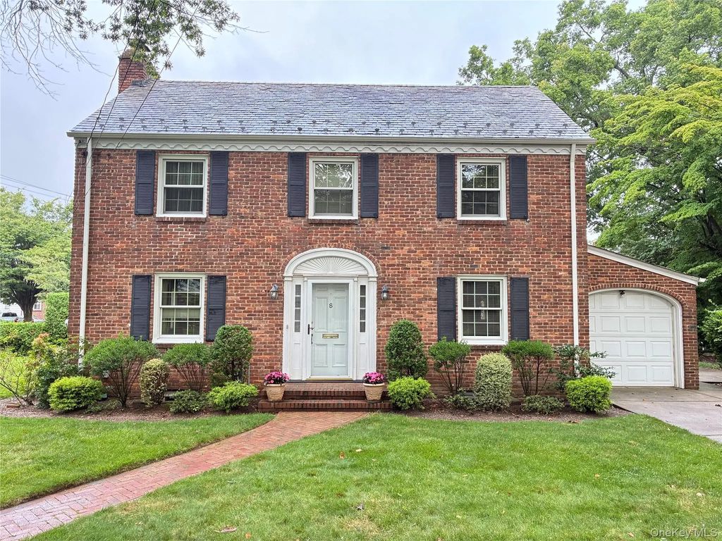 8 Orchid Street, Floral Park