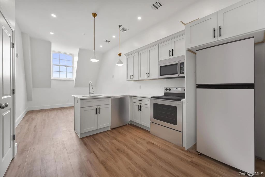 48 North Street # 402, Middletown