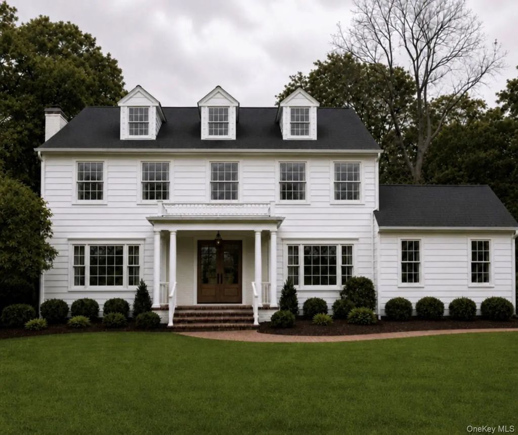 100 Buttercup Lane, Huntington