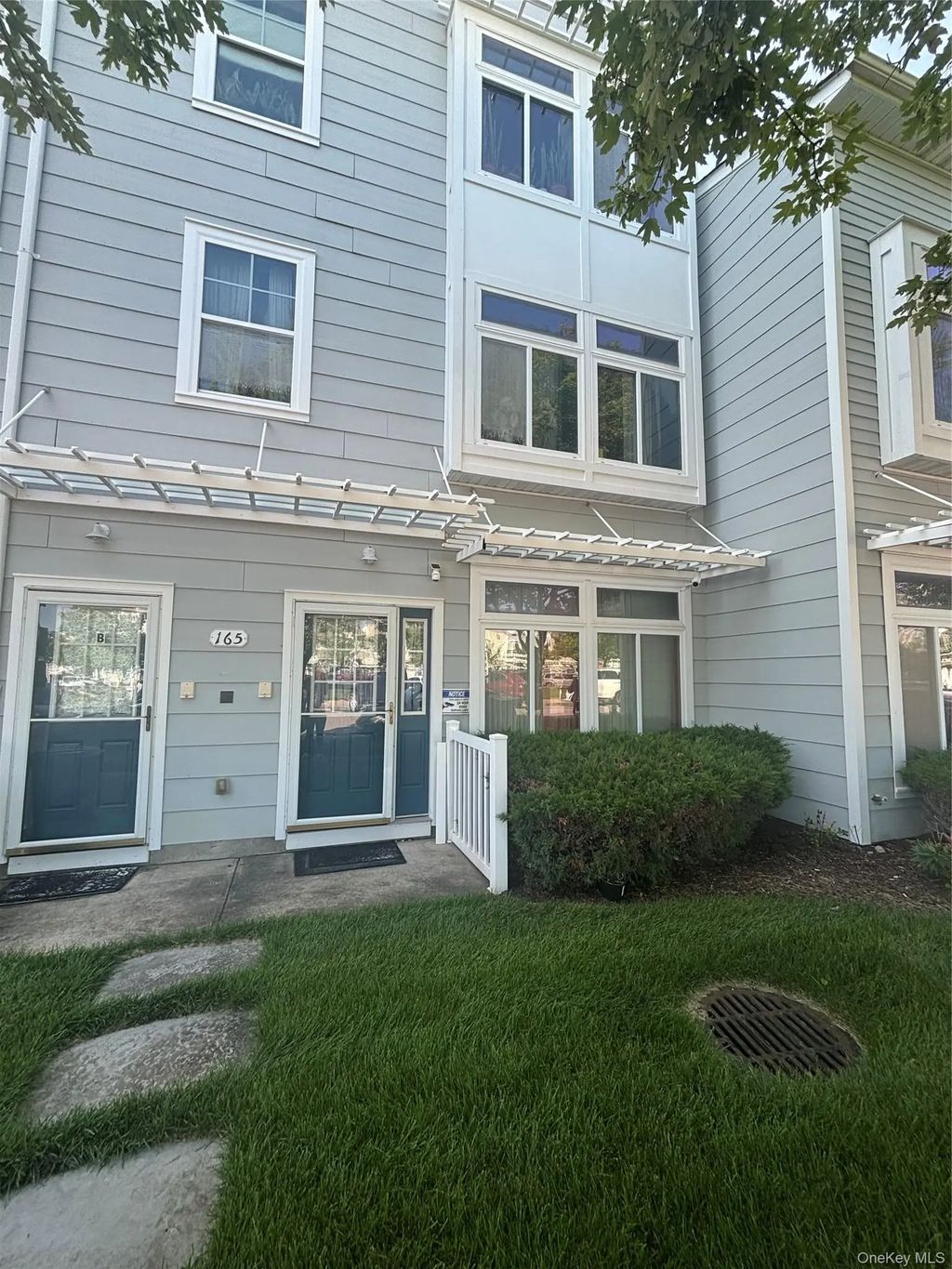 165 Commodore Circle W, Arverne