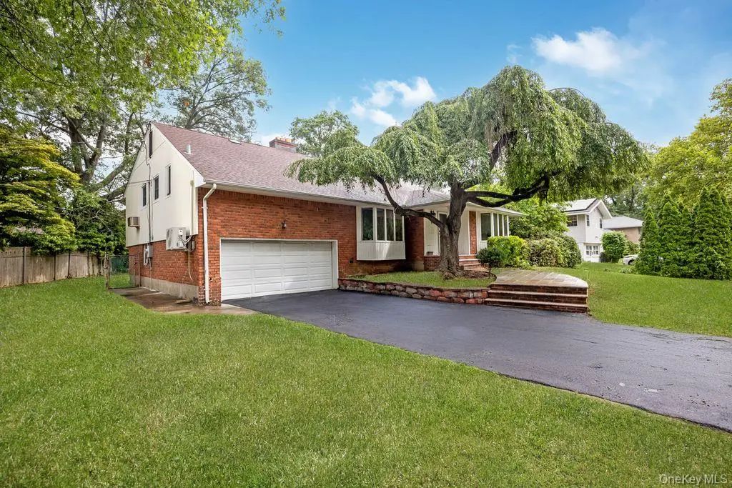 6 Village Drive, Jericho