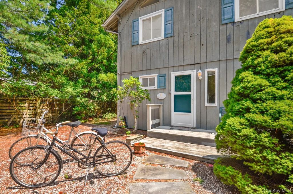 11 Devon Road, Amagansett