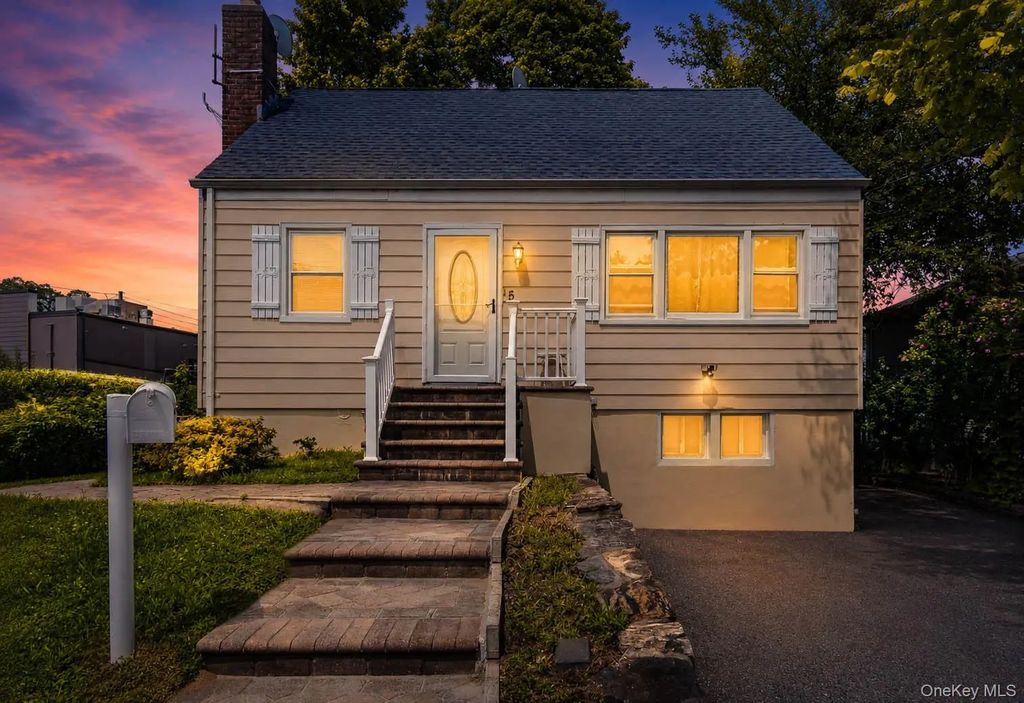 5 N Perkins Avenue, Elmsford