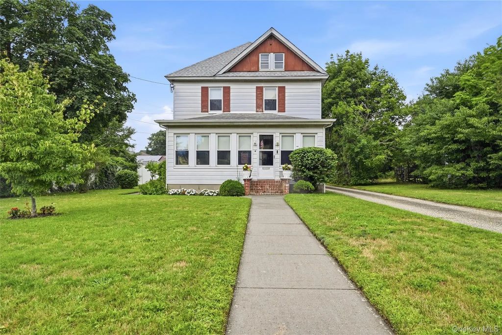 68 Jayne Avenue, Patchogue