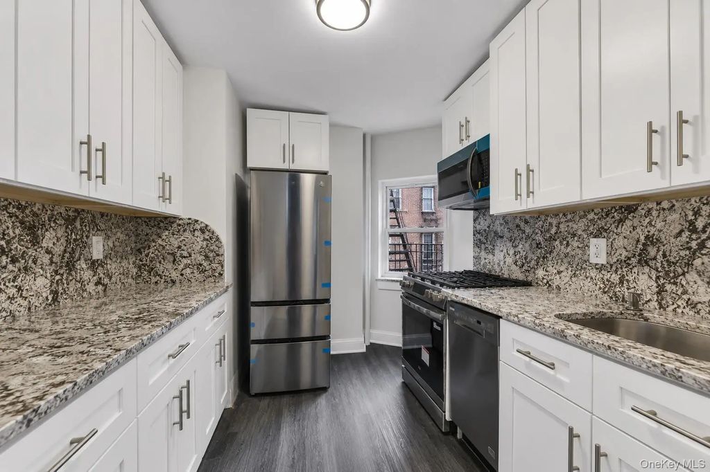 141-12 78th Avenue # 3-h, Flushing
