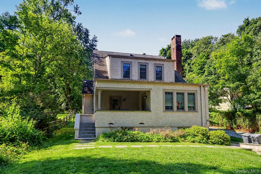 82 Douglas Road # B, Chappaqua