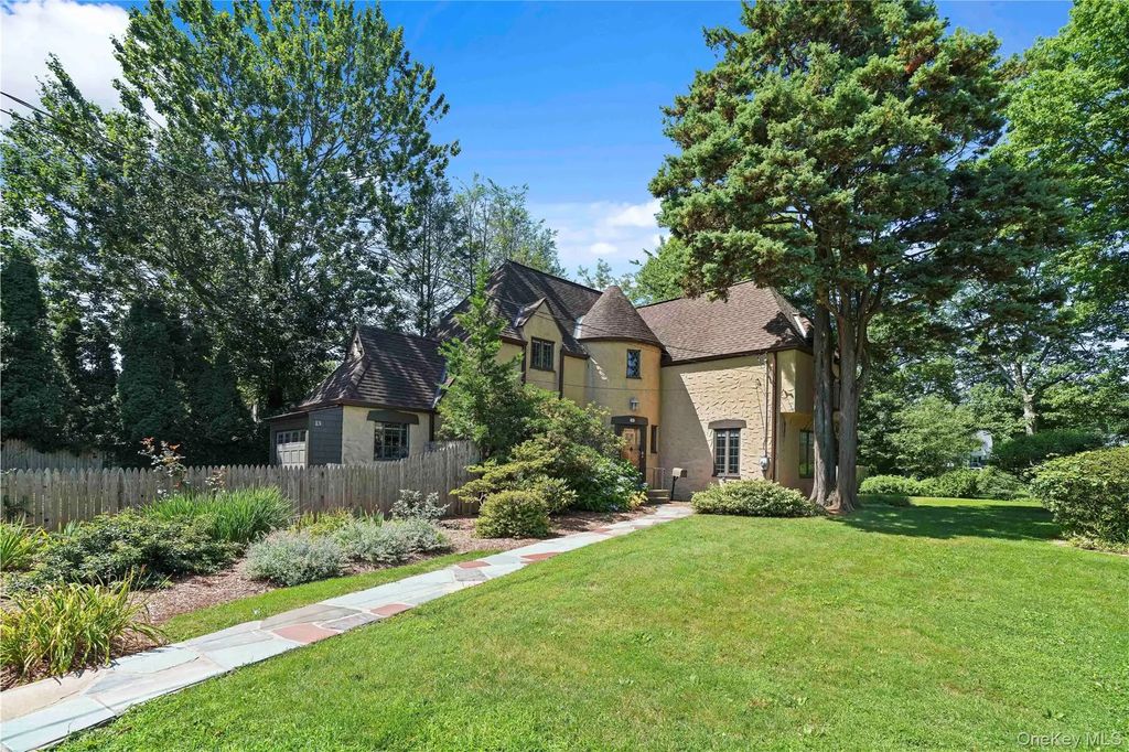 13 Craven Lane, White Plains
