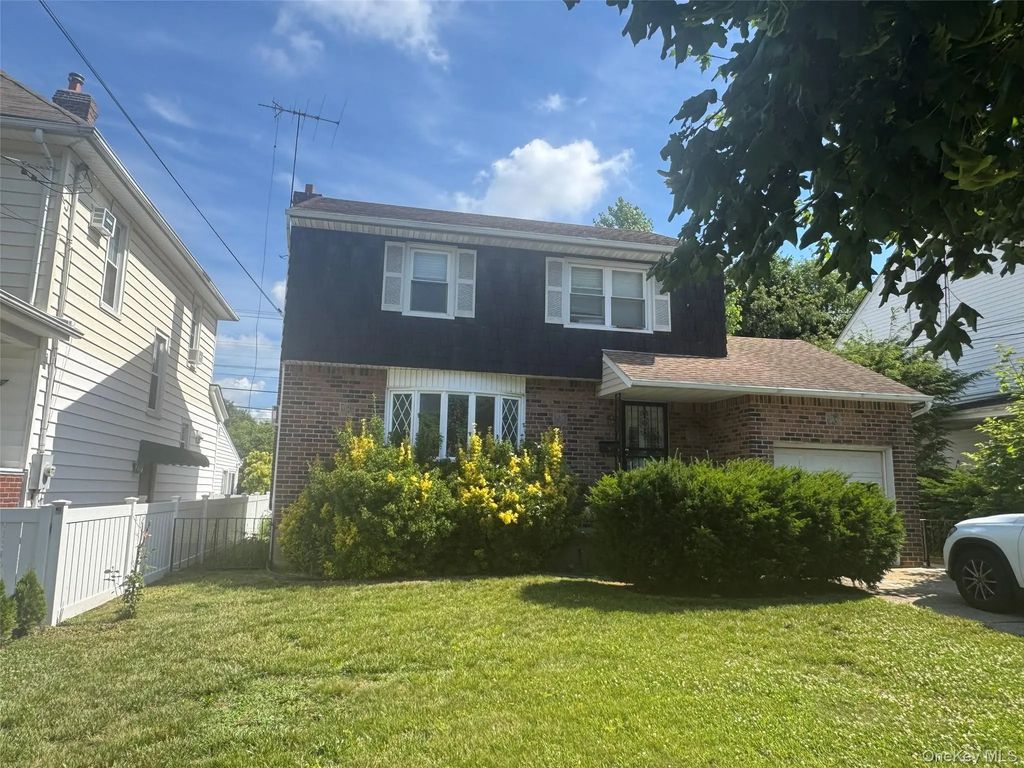 37 Magnolia Avenue, Floral Park