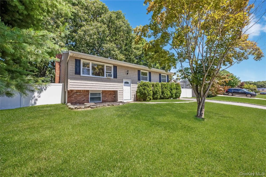 27 Morton Street, Port Jefferson Station