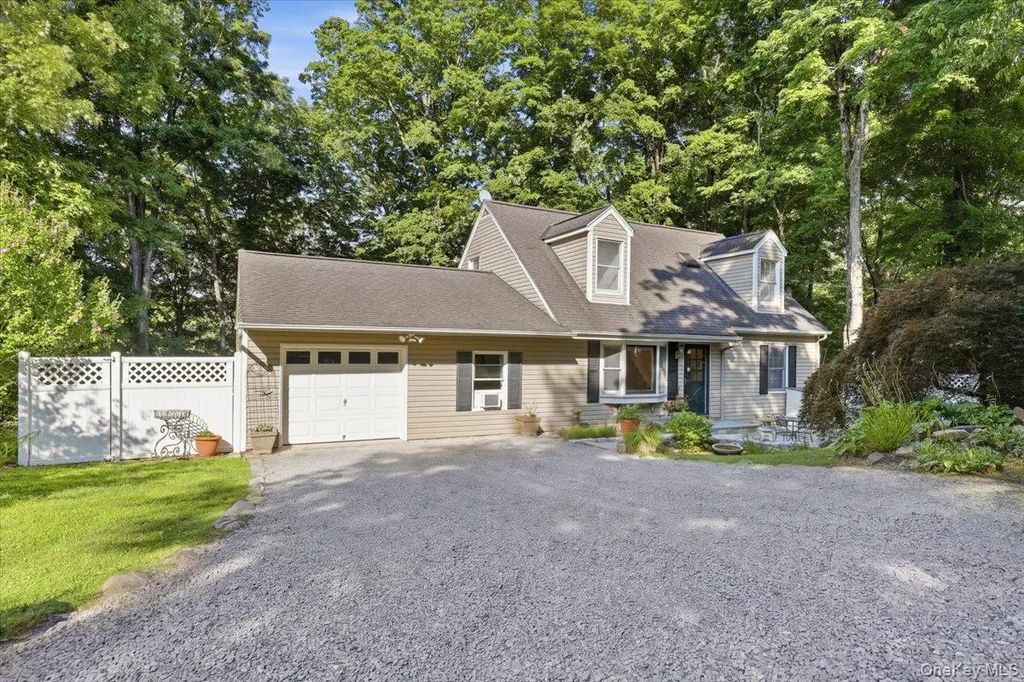 12 Gordon Avenue, Bedford