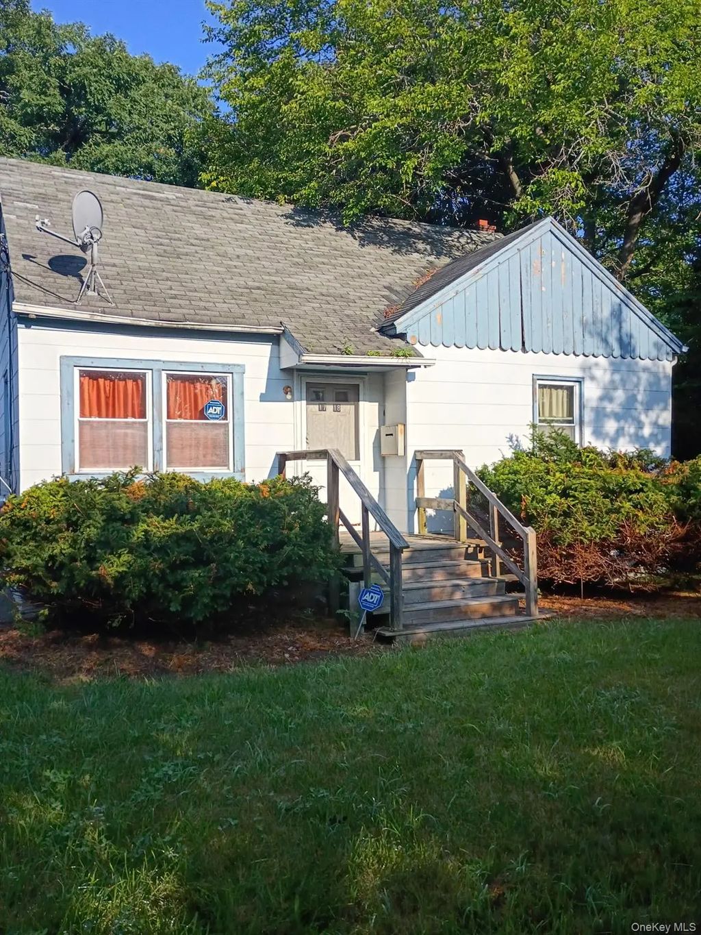 1718 N Gardiner Drive, Bay Shore