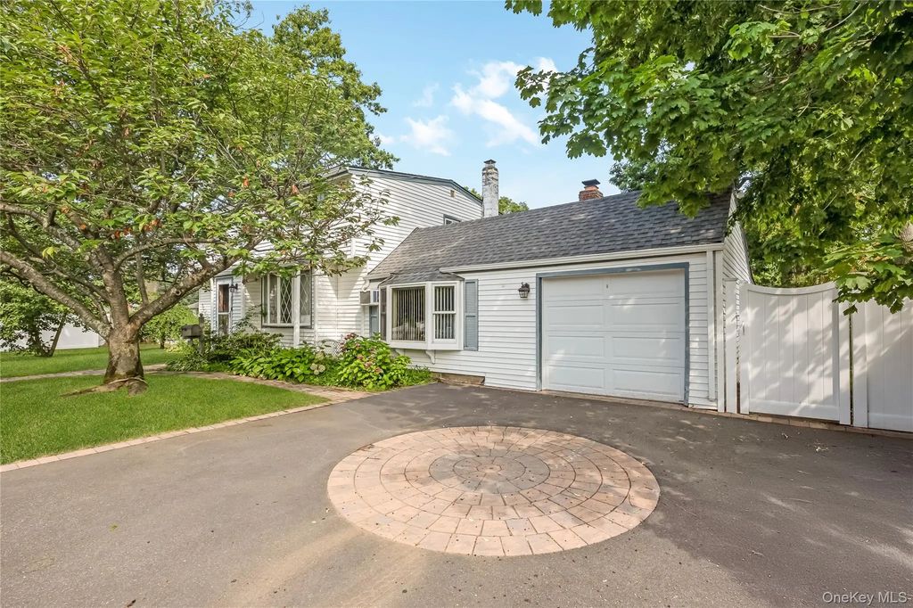 525 Beech Street, North Babylon