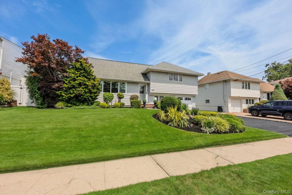 286 E Lexington Avenue, Oceanside