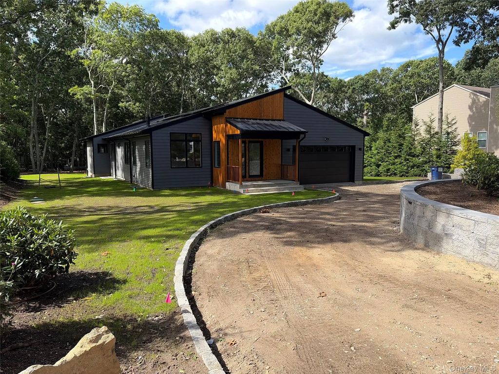 17 Bittersweet Avenue, Hampton Bays