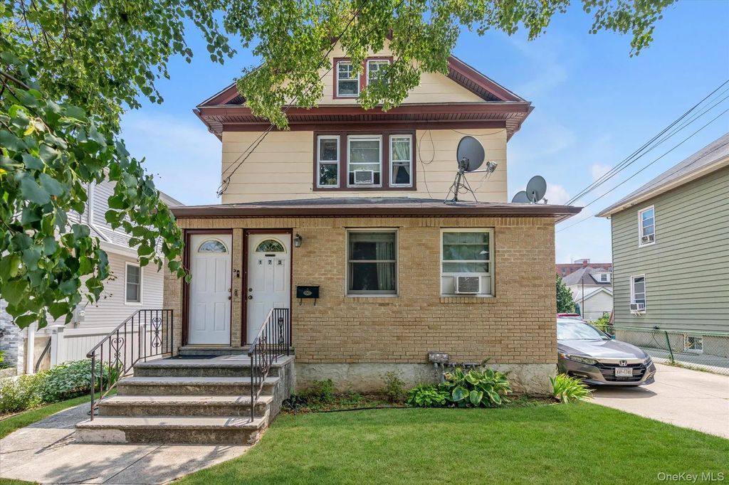 173 Cleveland Avenue, Mineola