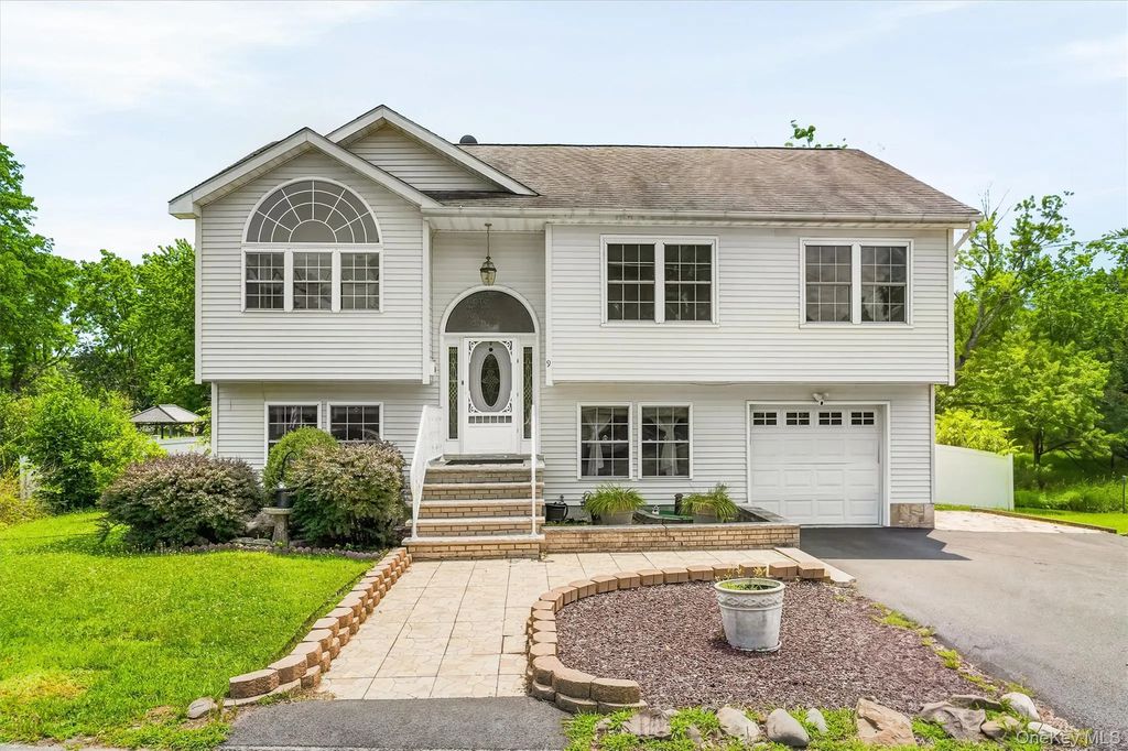 9 Ashland Avenue, Middletown