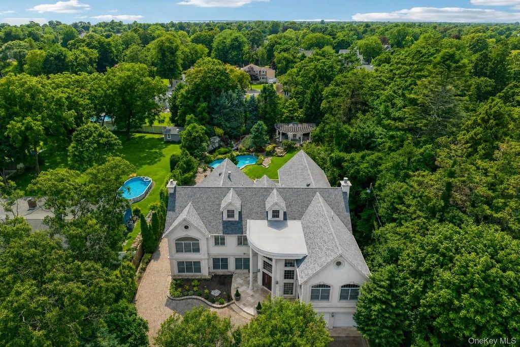 244 Foster Avenue, Sayville