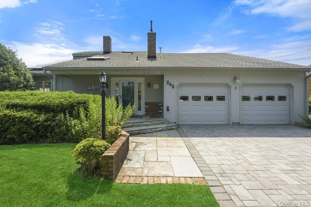 282 Belvedere Drive, Oakdale