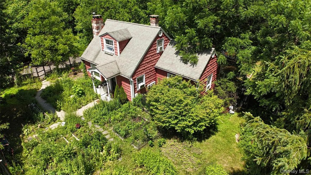 12 Tuscany Drive # 8-12, Wappingers Falls