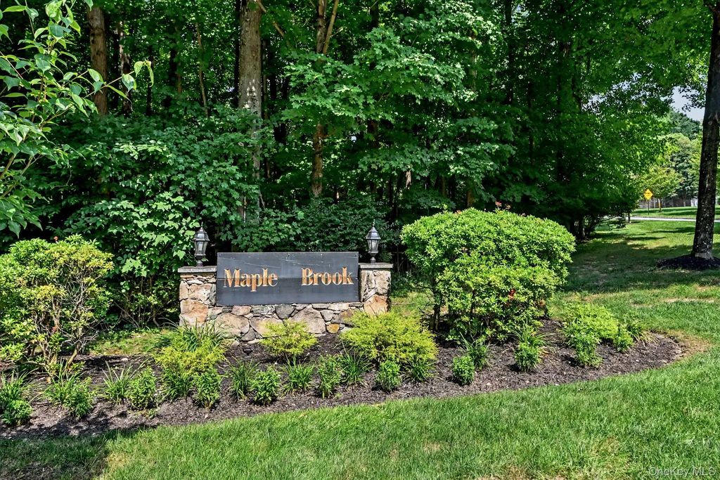 210 Sandpiper Court # 210, Yorktown Heights