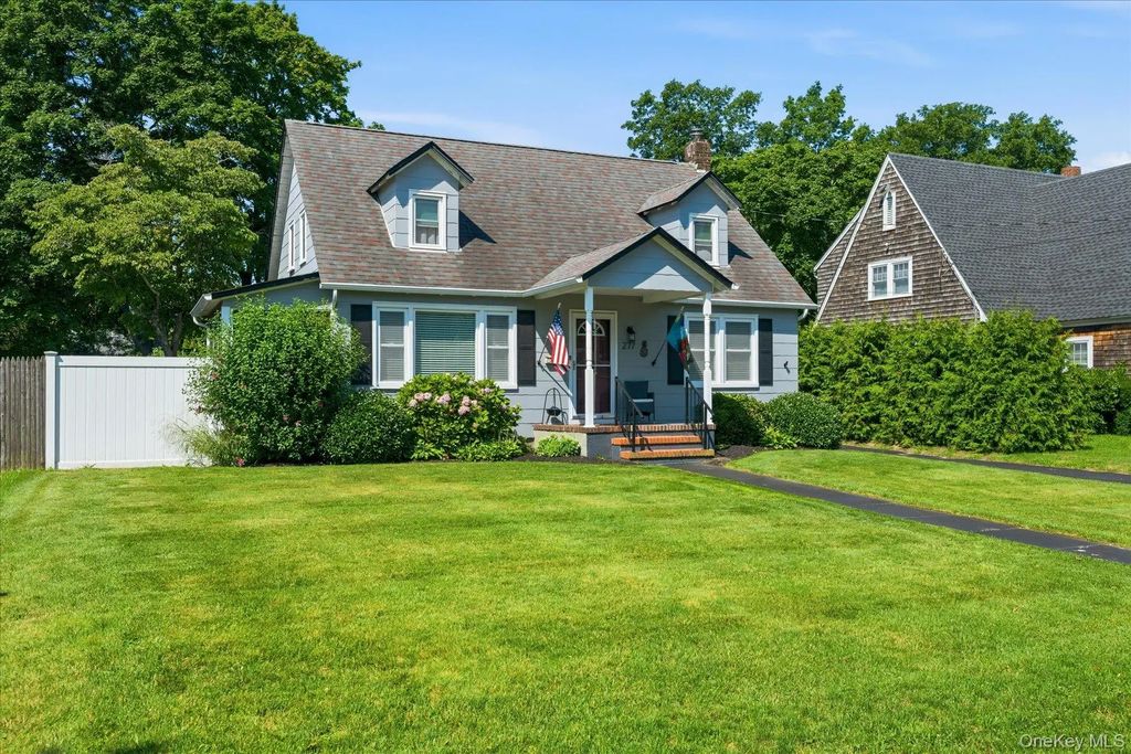 277 Howell Avenue, Riverhead