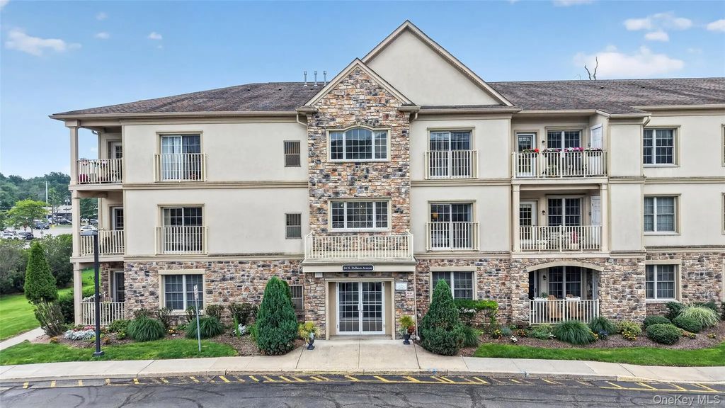 24 N De Baun Avenue # 305, Suffern