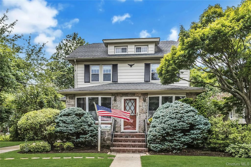 56 Denton Avenue, East Rockaway