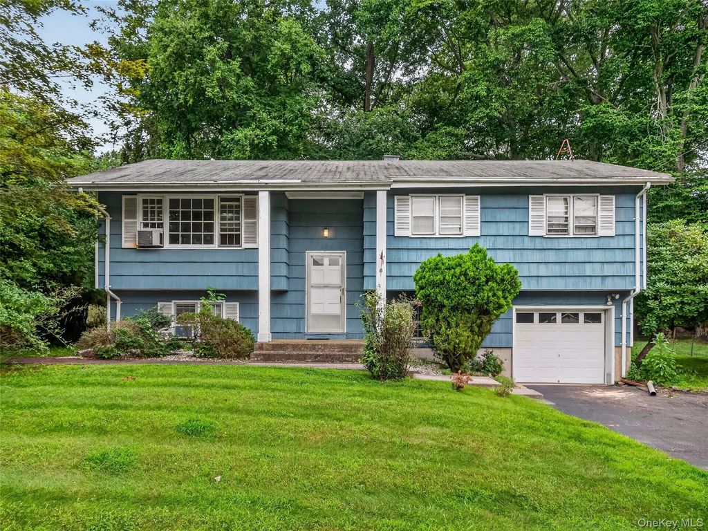 794 Brookridge Drive, Valley Cottage