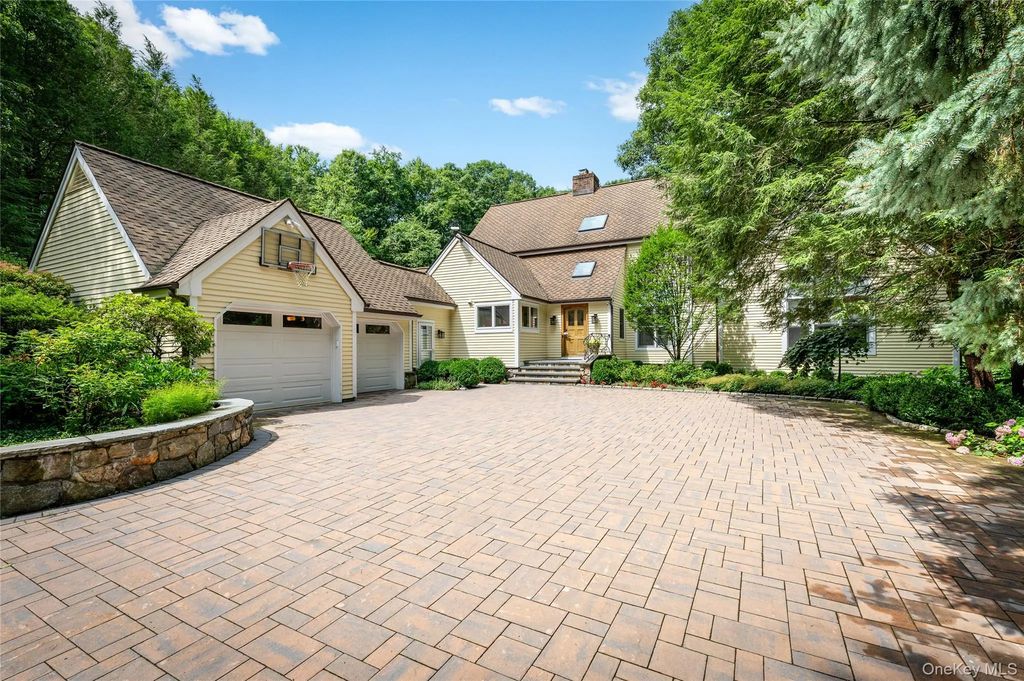 55 Old Logging Road, Bedford