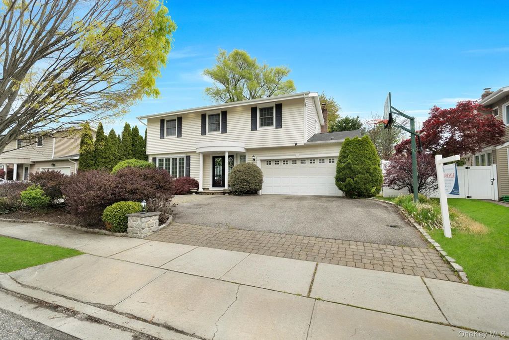 20 Sagamore Way S, Jericho