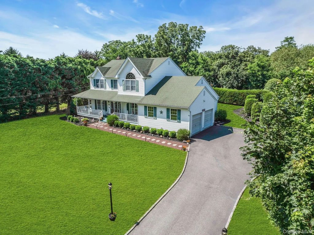 705 Fanning Road, New Suffolk