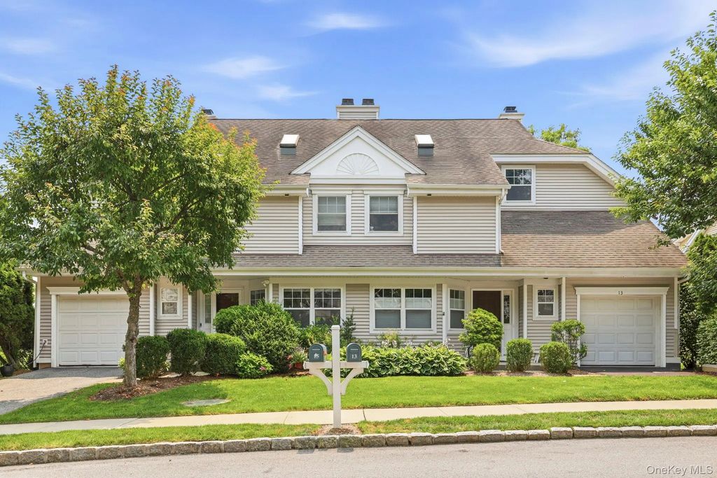 15 Winding Ridge Road, White Plains