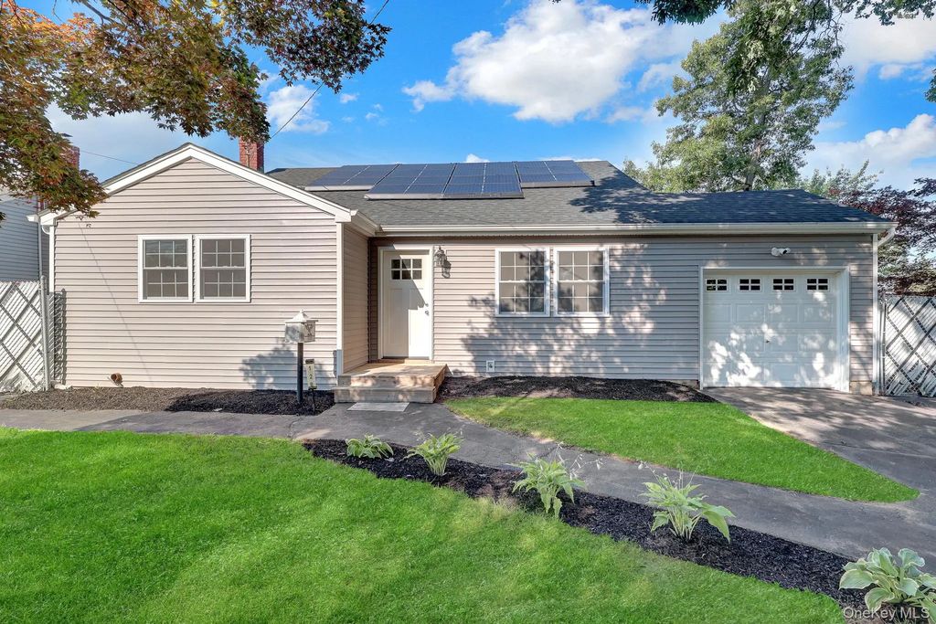 128 W 17th Street, Deer Park