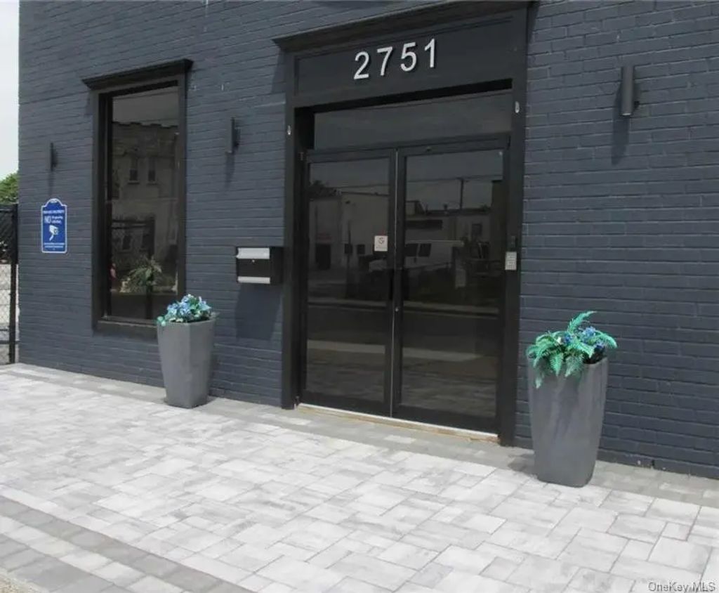 2751 Grand Avenue, Bellmore