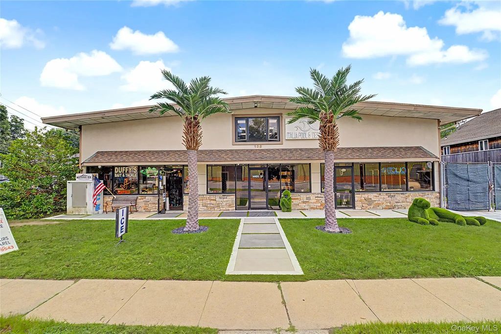 133 Glenwood Road, Glenwood Landing