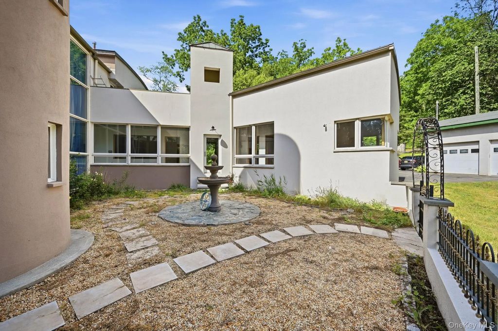 151 Bellvale Lakes Road, Warwick