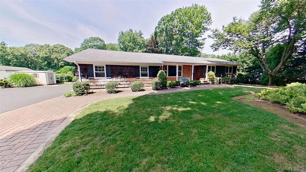 76 Helme Avenue, Miller Place