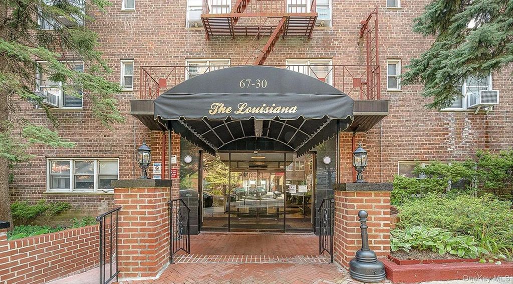 67-30 Clyde Street # 3w, Forest Hills