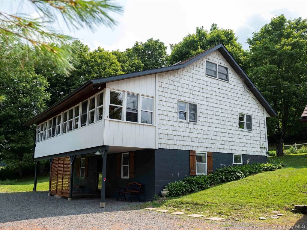 284 Ridge Road, Hamden
