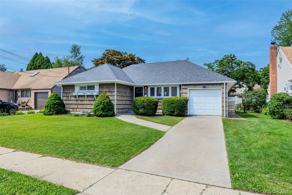 9 Leeds Lane, North Babylon