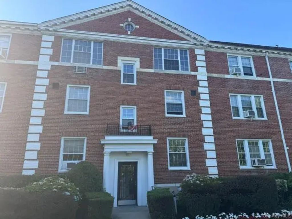 127 Second Street 1f, Garden City
