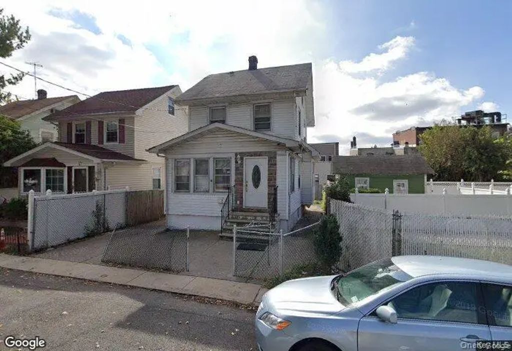 3 Taylor Court, Staten Island