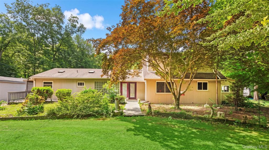 10 Eagle Drive, Ridge
