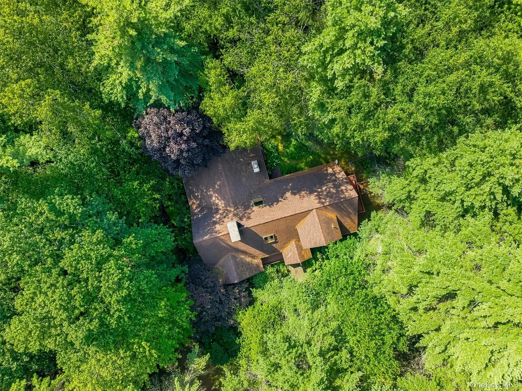 111 Deer Meadow Road, White Lake